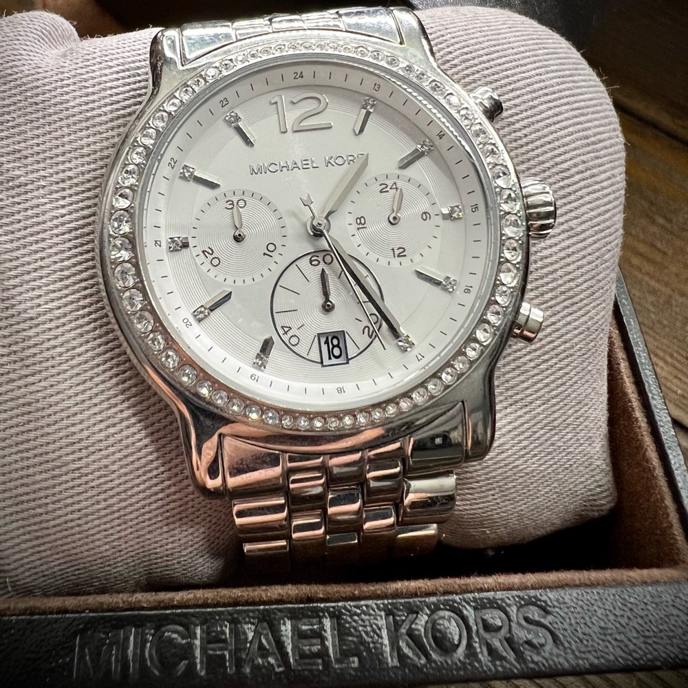 Michael Kors watch Silver with diamond detail NWT